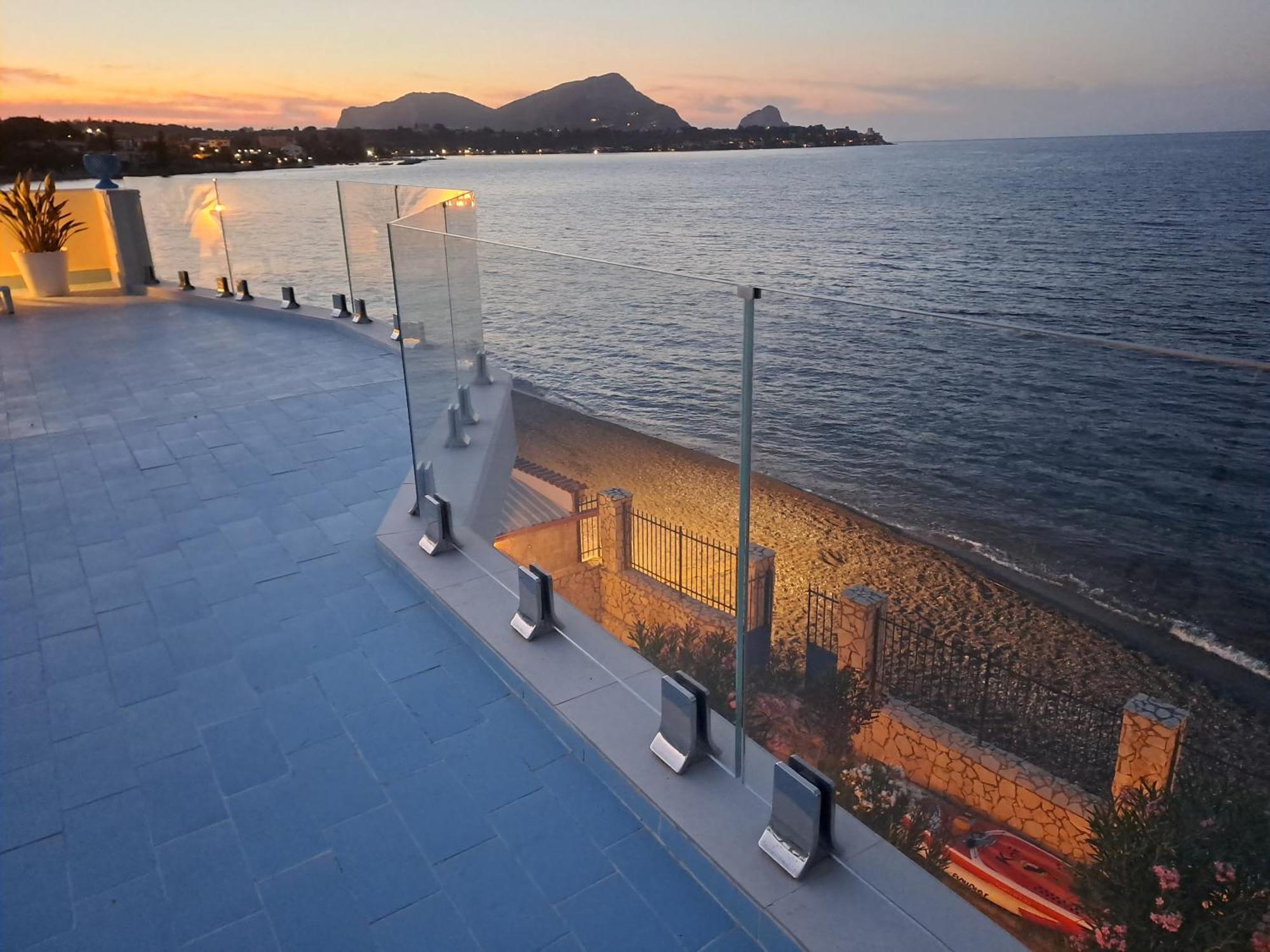 Blue Life, Sea-Luxury Rooms On The Beach Between Palermo And Cefalu' Casteldaccia Eksteriør bilde