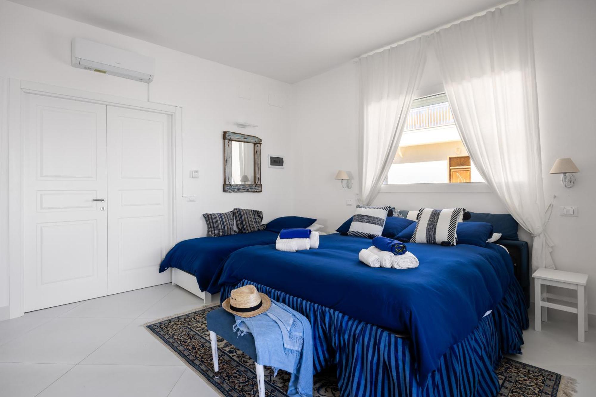 Blue Life, Sea-Luxury Rooms On The Beach Between Palermo And Cefalu' Casteldaccia Rom bilde