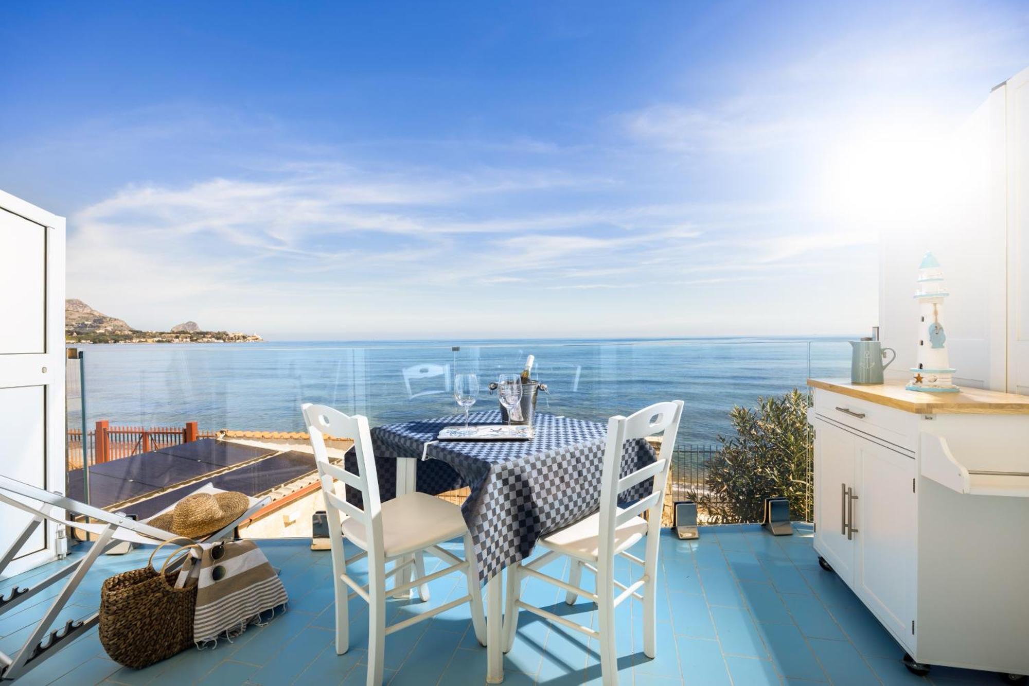 Blue Life, Sea-Luxury Rooms On The Beach Between Palermo And Cefalu' Casteldaccia Rom bilde